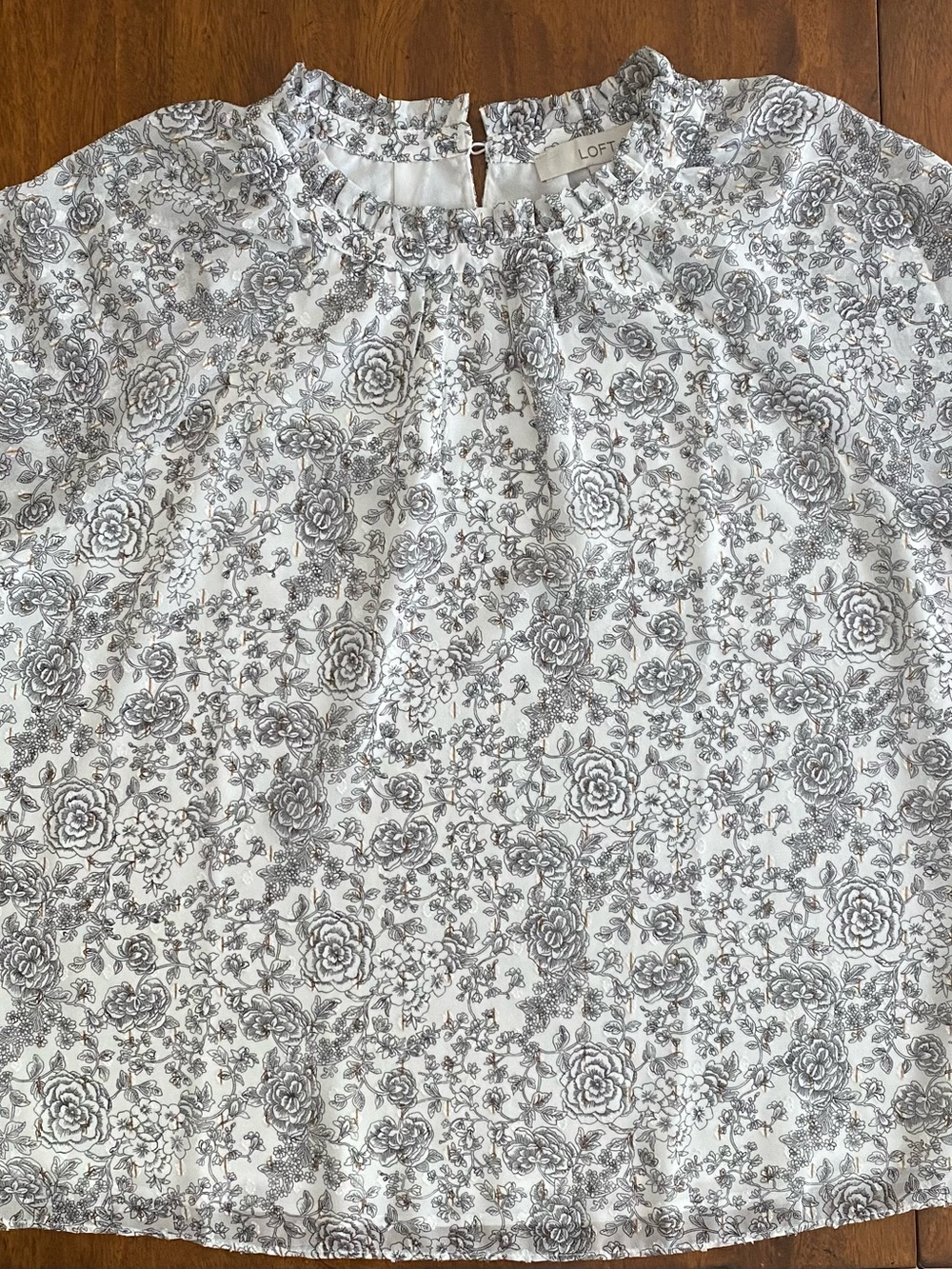 Loft short sleeve blouse